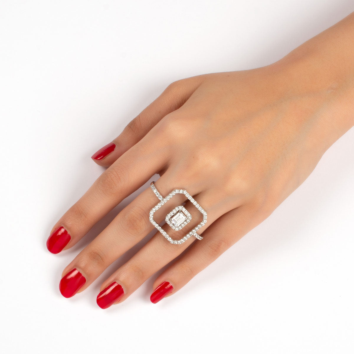 The Illusion Ring